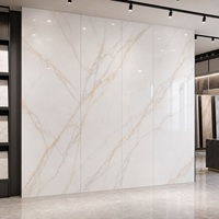 Revêtement mural décoratif pour hall d'hôtel WYRAX, feuille de marbre PVC UV blanc doré Calacatta, 1220x2440mm, 5mm, finition brillante, revêtement intérieur commercial