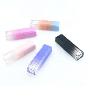 Tubo de Brillo Labial de PP Vacío con Diseño de Lujo en Degradado, Bonito y con Múltiples Opciones de Color, Tapa de Rosca de 25 mm de Diámetro - Product Image 3