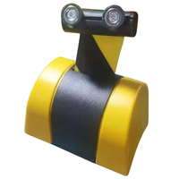 Barrière de gestion de foule murale rétractable avec ceinture de guidage