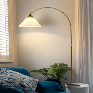 Lámpara de Pie de Hierro Minimalista de Estilo Nórdico con LED para Sala de Estar y Dormitorio, Luz Nocturna Decorativa - Product Image 2