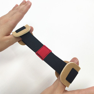 Ce séparateur d'orteils avec bande de résistance bleu-rouge unisexe pour la course, l'exercice, le fitness et le remodelage corporel - Product Image 4