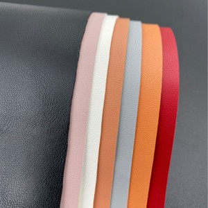 หนังสังเคราะห์ PU หนา 0.6 มม. ผิวสัมผัสแบบปัดเงา ด้านหลังเป็นไมโครไฟเบอร์ สำหรับรองเท้า ลายเรียบ - Product Image 1