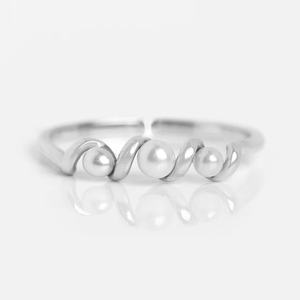 Venta al por mayor Vintage apilable elegante perla natural de agua dulce 18K chapado en oro único promesa Zirconia 925 anillo de plata regalo mujeres - Product Image 2