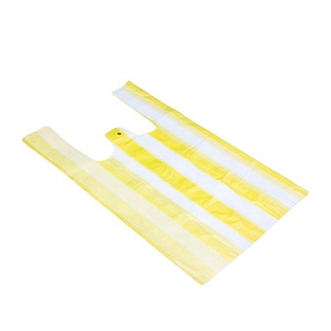 Bolsa de Compras Plegable Biodegradable Personalizada al por Mayor con Asa Tipo Chaleco y Diseño de Rayas para Uso Doméstico - Product Image 5