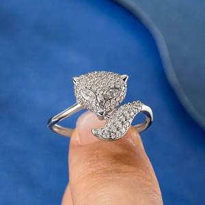 Anillo de Zirconia Cúbica 5A Ajustable Unisex Estilo Hip Hop, Chapado en Oro, Clásico, Moderno, Brillante, con Diseño de Zorro para Mujer - Product Image 4