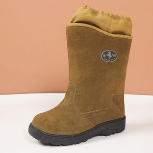 Botas de nieve marrones para hombre Mengxue, botas de trabajo de invierno con suela antideslizante y resistente al agua para uso en exteriores - Product Image 1