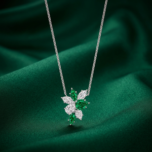 Collar con colgante de flor con diamantes de corte marquesa y esmeraldas en plata 925 con cadena de caja chapada en rodio para mujer, estilo de lujo. - Product Image 3
