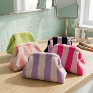 Sac de maquillage portable en peluche grande capacité, style bohème hivernal, avec broderie et bordure en fourrure, design minimaliste à blocs de couleur et rayures, 1L - Product Image 3