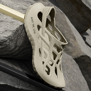 รองเท้าเซฟตี้แบบสวมสำหรับผู้ชาย ดีไซน์ป้องกันนิ้วเท้า พื้นกันลื่น ระบายอากาศได้ดี เหมาะสำหรับงานในโรงงานและงานกลางแจ้ง ไซส์ยุโรป 39-47 ทนทานและสวมใส่สบาย - Product Image 3