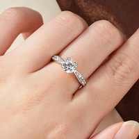 Großhandel Feiner Schmuck 14K Vergoldeter Rhodium-Plattierter Moissanit-Ring Brillante Krappenfassung Klassischer Luxus-Ehering Geschenke