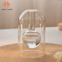 Bouteilles diffuseurs de parfum en verre à double paroi, design élégant, unique et luxueux, METURE, dernière collection.