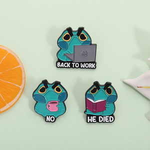 Bookish kurbağa okuma kahve emaye pimleri komik ofis kurbağa broş yaka rozeti takı hediyeler arkadaşlar için toptan - Product Image 2