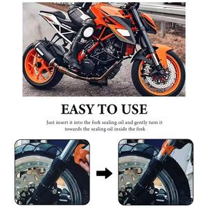 Outil de nettoyage de joints de fourche de moto - Construction robuste en acier inoxydable compatible avec les fourches d'amortisseurs de 45-55 mm - Product Image 4