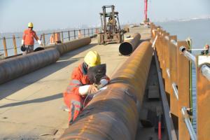 Tuyau en <span class=keywords><strong>acier</strong></span> au carbone soudé de grand diamètre ASTM/API 5L pour l'approvisionnement en eau, les pipelines pétroliers et les infrastructures, avec possibilité de cintrage - Product Image 4