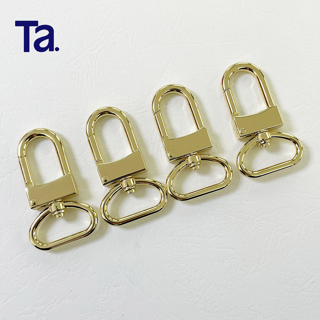 TANAI New Arrival Wholesale 26mm Metal Snap Hook with Key Ring Hang Buckles Alloy Lobster Swivel Trigger for Handbag