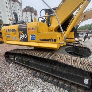 Excavatrice d'<span class=keywords><strong>occasion</strong></span> Komatsu PC240LC, excavatrice de taille moyenne, excavatrice d'<span class=keywords><strong>occasion</strong></span> PC240, 24 tonnes, à bon prix - Product Image 2