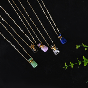 Collier Pendentif Bouteille d'Huile Essentielle d'Aromathérapie en Pierre Naturelle et Cristal, Bijou Tendance en Promotion - Product Image 2