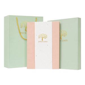 Cuaderno de Papel Grueso de Primera Calidad de 80 g/m² con Marcapáginas de Cinta en Caja de Regalo de Lujo y con Bolígrafo a Juego - Product Image 5
