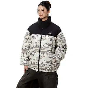 批发时尚街头穿迷彩滑雪保暖服装填充外套高领短河豚夹克男士冬季用品