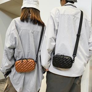 Vente en gros Boîte noire tendance <span class=keywords><strong>rigide</strong></span> pour hommes Sac à bandoulière pour femmes avec sac à bandoulière pour hommes - Product Image 3