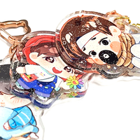 Kuien - Fournisseur en gros de porte-clés en plastique anime personnalisés de haute qualité avec paillettes imprimées sur des plaques acryliques