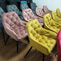 Nordique moderne luxe métal vert doux salon salle à manger fauteuil rembourré tissu tufté velours chaise de salle à manger pour Restaurant