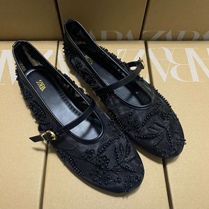 Scarpe da <span class=keywords><strong>donna</strong></span> da <span class=keywords><strong>donna</strong></span> 2025 scarpe singole da <span class=keywords><strong>donna</strong></span> con fondo piatto ricamato a maglia floreale bianco - Product Image 4