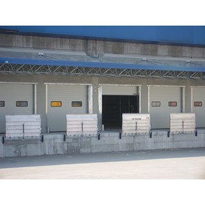 Rampa de Carga Manual Fija TM PEDANE CR-GAS106B, Asistida por Amortiguador de Gas, de Aluminio, Capacidad 5000-6000kg - Product Image 3