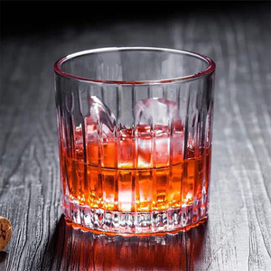 Ensemble de verres à whisky vintage en ambre gaufré, base lourde dorée, verres à whisky à la mode ancienne pour bar, cadeau - Product Image 4