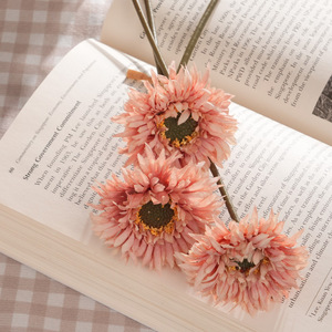 Bouquet de chrysanthèmes artificiels Plain Realm, décoration d'automne, fleurs en soie plastique pour la décoration de la maison, de la table et des hôtels - Product Image 4