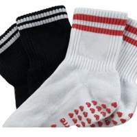 Chaussettes de Pilates sans couture en tricot premium TW Custom pour femmes - Chaussettes respirantes antidérapantes avec grip sur le bord pour le yoga, la barre et les sports d'été