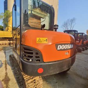 Envío rápido Máquina de construcción usada de bajo precio Excavadora Doosan de segunda mano con gran rendimiento para la venta - Product Image 6