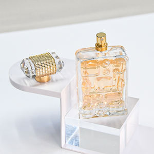 3.4OZ bottiglia di acqua di colonia quadrata goffrata in oro coperchio uomo petto muscolatura a forma di <span class=keywords><strong>vetro</strong></span> bottiglia di profumo produttore - Product Image 4