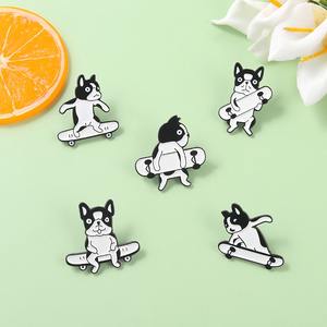 Épingles à revers personnalisées en émail de dessin animé, plaquées 3D, imprimées en relief, drôles, pour animaux de compagnie, chiens, skateboard, <span class=keywords><strong>Shar</strong></span> <span class=keywords><strong>Pei</strong></span>, badge en métal, acier inoxydable - Product Image 3