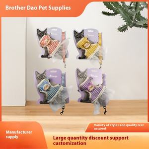 Ensemble harnais et laisse réglable pour chat avec logo personnalisé harnais pour animaux de compagnie respirant à l'épreuve des fuites avec bordure en dentelle pour l'extérieur en toute sécurité - Product Image 2