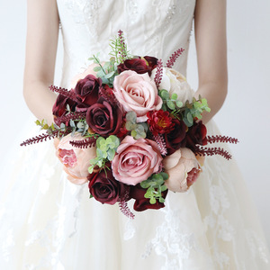 <span class=keywords><strong>Bouquet</strong></span> <span class=keywords><strong>de</strong></span> <span class=keywords><strong>mariée</strong></span> artificiel bordeaux <span class=keywords><strong>et</strong></span> <span class=keywords><strong>rose</strong></span> blush pour la cérémonie <span class=keywords><strong>de</strong></span> mariage <span class=keywords><strong>et</strong></span> le <span class=keywords><strong>bouquet</strong></span> <span class=keywords><strong>de</strong></span> <span class=keywords><strong>pivoine</strong></span> <span class=keywords><strong>rose</strong></span> en soie d'anniversaire - Product Image 3