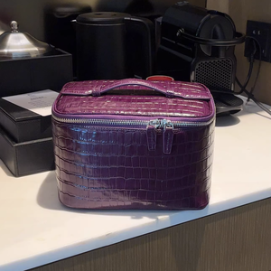 Pochette de maquillage en PU façon alligator, logo embossé, sacs de maquillage pour femmes, pochette zippée portable avec tirette de fermeture éclair personnalisée - Product Image 1