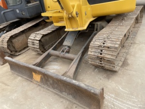 Mini-excavatrice Komatsu PC56 avec godet de terrassement, poids opérationnel de 5 tonnes, moteur Cummins, boîte de vitesses, machine hydraulique sur chenilles - Product Image 6
