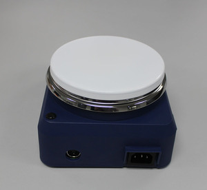 لوحة ساخنة تعمل بدرجة حرارة عالية مزودة بمهرج مغناطيسي مزودة بمهرج مغناطيسي للمعمل - Product Image 4