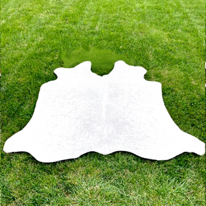 Alfombra de Piel de Vaca con Pelo Brasileño Marrón y Blanco Auténtico - Tapete Antideslizante para Acampar y Hacer Picnic al Aire Libre - Product Image 1