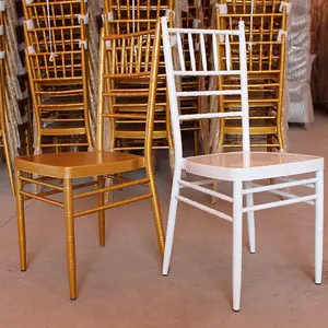 Золотые металлические стулья chiavari tiffnay для вечеринок с подушкой
