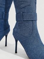 Bottes hautes en jean bleu pour femme, personnalisables, à bout pointu, talon aiguille, bord effiloché, bride de cheville, fermeture éclair latérale
