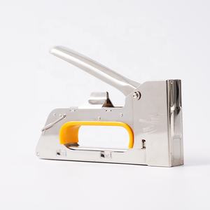 Grapadora <span class=keywords><strong>de</strong></span> <span class=keywords><strong>mano</strong></span> <span class=keywords><strong>para</strong></span> tapicería <span class=keywords><strong>de</strong></span> acero, pistola <span class=keywords><strong>de</strong></span> grapas Manual Industrial y DIY portátil <span class=keywords><strong>para</strong></span> enmarcar clavos - Product Image 1