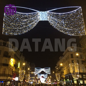 Guirlandes lumineuses de Noël en forme de nœuds pour les rues commerçantes, les boulevards, les quartiers hôteliers et la décoration festive en hauteur - Product Image 2
