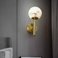 Moderne Nordische Rote Wandleuchten LED-Lichtquelle Alabaster+Messing-Gehäuse 3000K Warmweißes Licht für Schlafzimmer Wohnzimmer TV-Wand