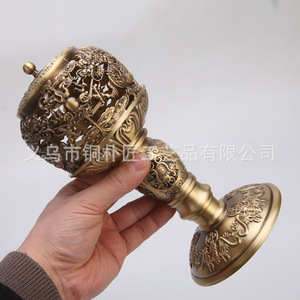 Une paire d'encensoirs antiques en bronze doré, représentant un dragon et un phénix, fabriqués à la main en bronze, vendus dans le cadre de la culture et de la créativité. - Product Image 4