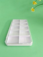 Palette de maquillage vide à 10 grilles avec couvercle transparent et base rose pour fard à paupières personnalisé et cosmétique