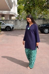 Ropa Étnica Tradicional India al por Mayor, Conjunto de 2 Piezas de Shorts Formales en Azul Marino y Verde Sólido, Ropa de Fiesta para Mujer al por Mayor - Product Image 6