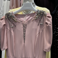Elegantes Abendkleid mit Hot-Fix-Strass, Rundhalsausschnitt, Halbarm, Satin, Midi-Kleid für Hochzeitsgäste, Dezentes Abendkleid für Damen