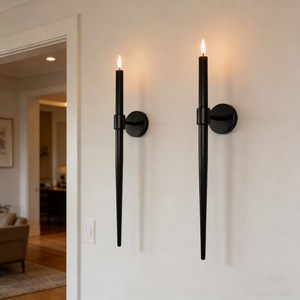 Porte-bougie conique en métal fait main de style américain pour centre de table, décoration intérieure et présentation d'événements - Product Image 1